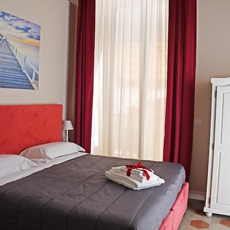 B&B Romeo Luxury Rooms 카타니아 외부 사진