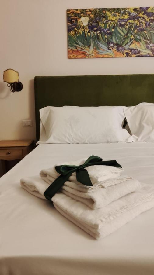 B&B Romeo Luxury Rooms 카타니아 외부 사진
