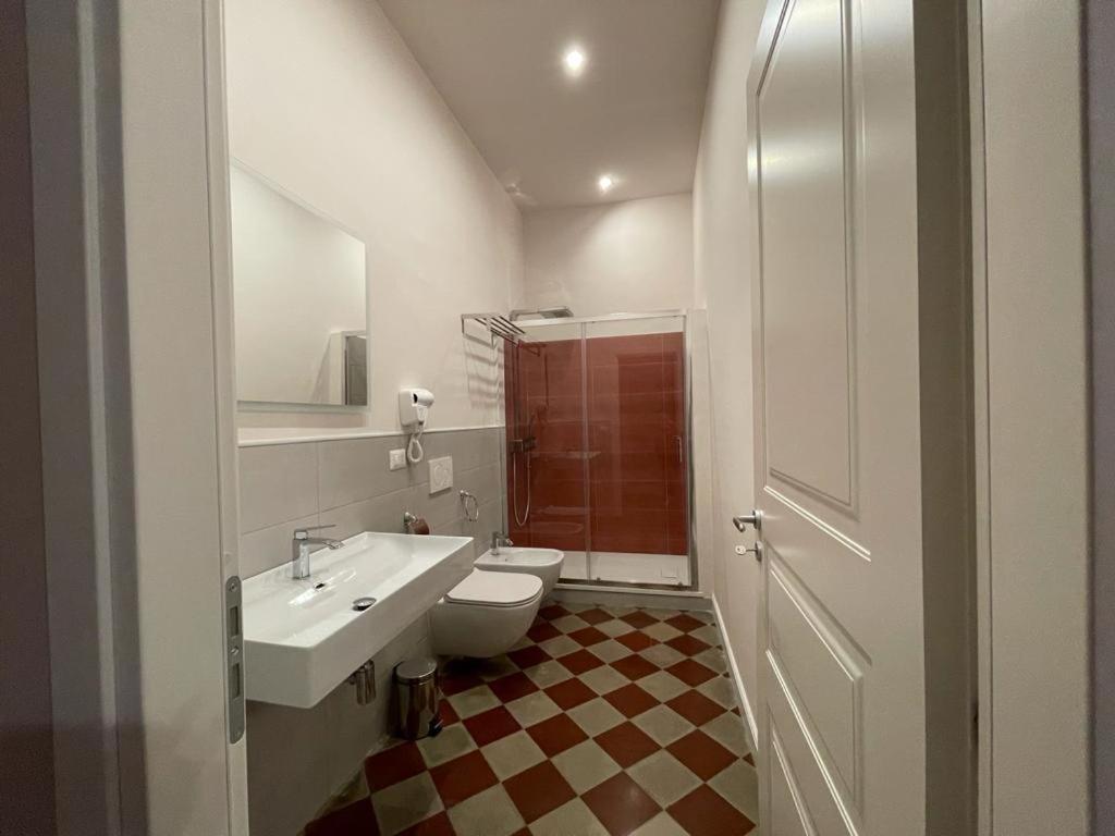 B&B Romeo Luxury Rooms 카타니아 외부 사진