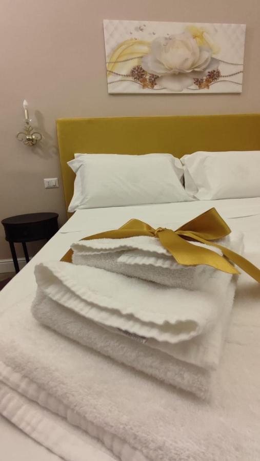 B&B Romeo Luxury Rooms 카타니아 외부 사진